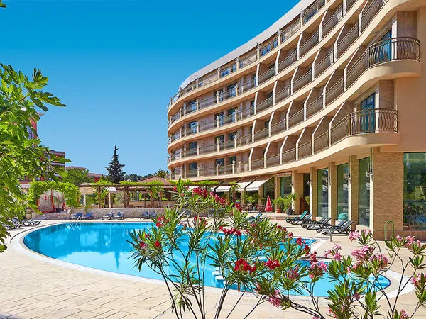 Hotel Mena Palace