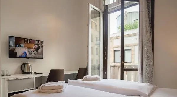 Hotel Mika Downtown