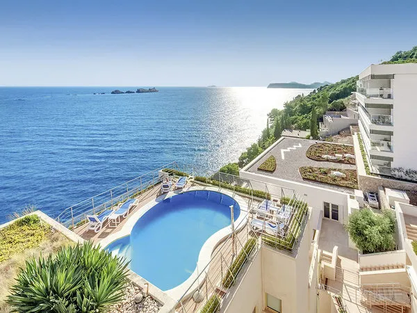 Hotel More
