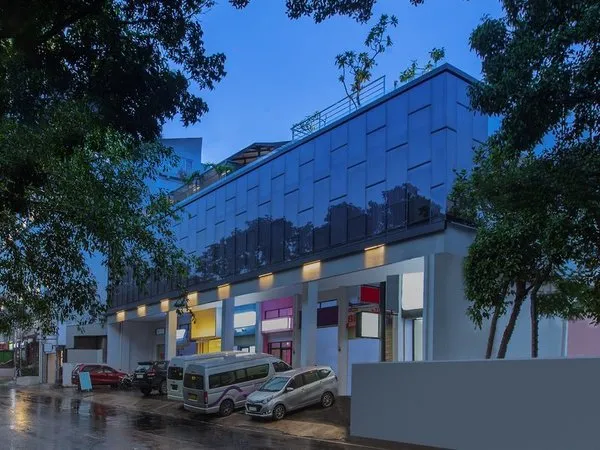 Hotel NEO Dipatiukur