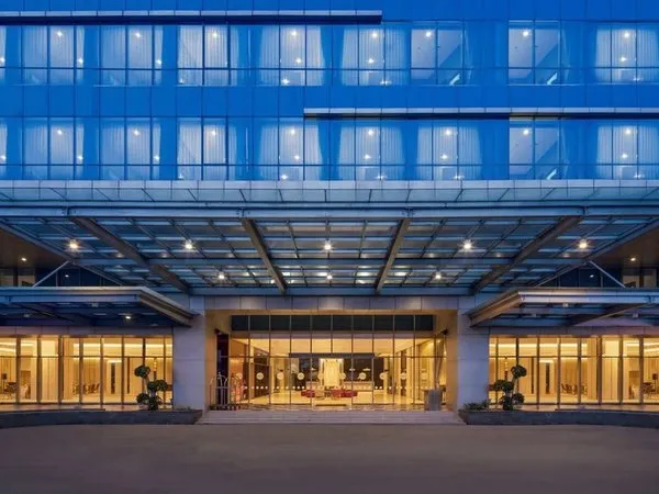Hotel Neo Plus Airport