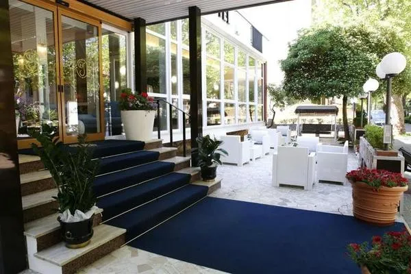 Hotel New Jolie