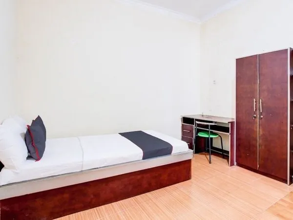 Hotel O Ump Near Rs Margono