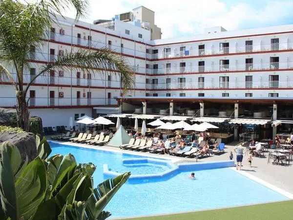 Hotel Papi Blau