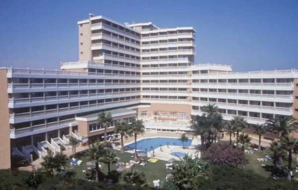 Hotel Parasol by Dorobe