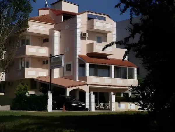 Hotel Parthenis