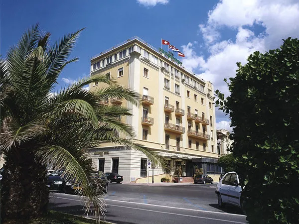 Hotel President