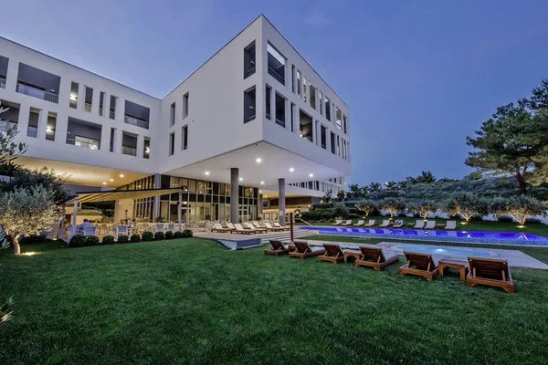 Hotel Salona Palace