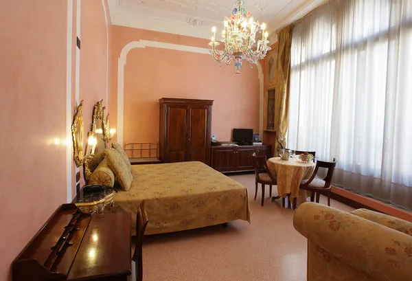 Hotel San Moise