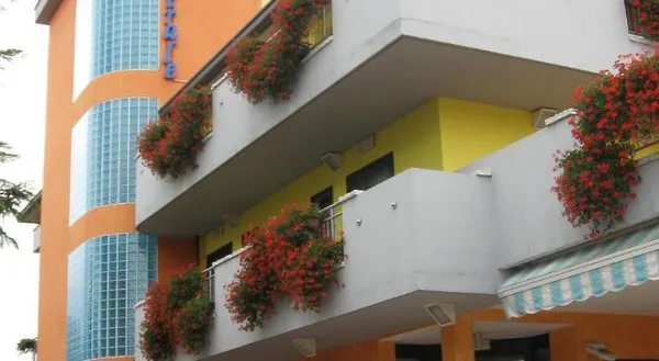 Hotel Sandron