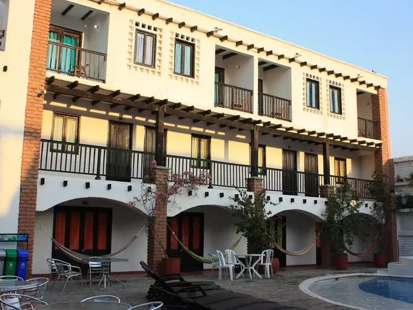 Hotel Sansiraka Suites By GEH Suites