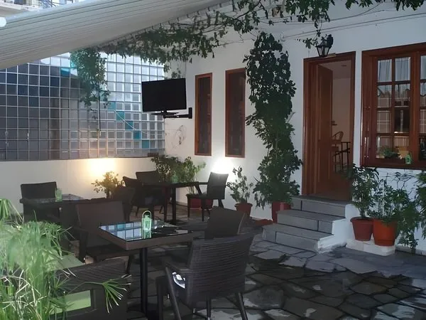 Hotel Sweet Home
