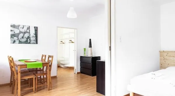 Hotel & Lounge by Hyve Basel SBB