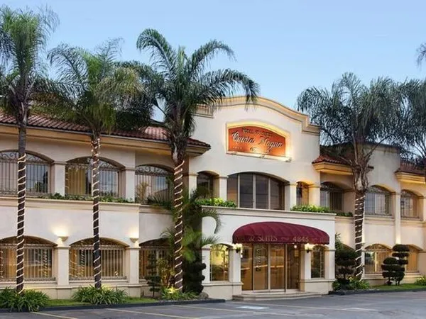 Hotel & Suites Quinta Magna