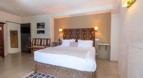 Hotel V...