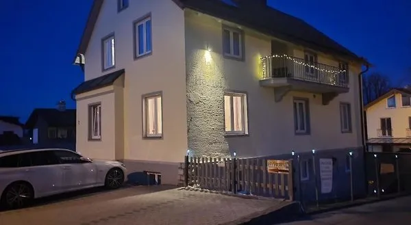 House LA
