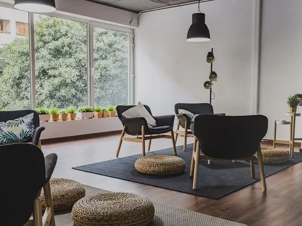 HQ Rooms