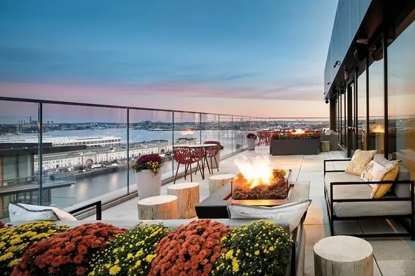 Hyatt Place Boston/Seaport District