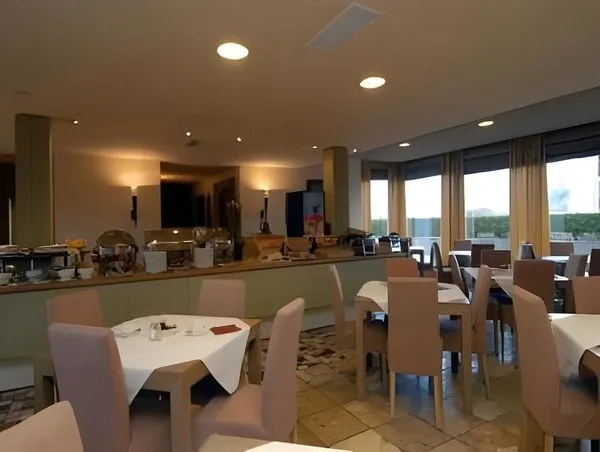 Hyllit Hotel