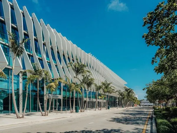 Iberostar Waves Miami Beach