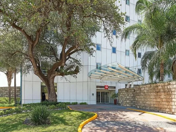 ibis Monterrey Valle Hotel