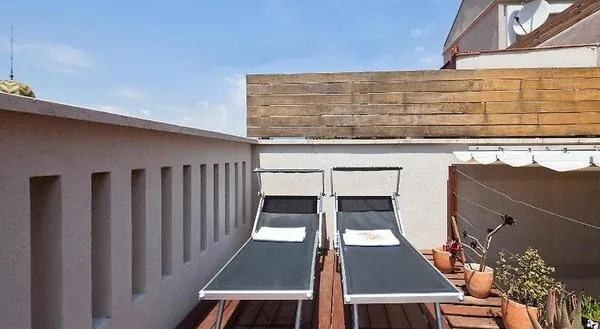 Inside Barcelona Apartments Mercat
