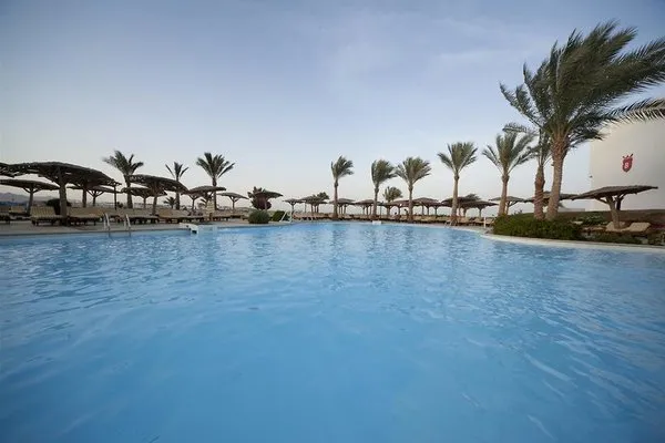 Invidia Coral Beach Tiran