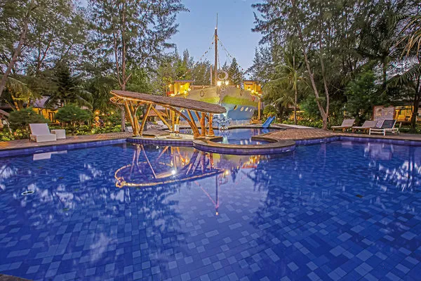 Jambuluwuk Oceano Resort Gili Trawangan