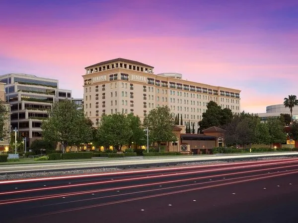 Juniper Hotel