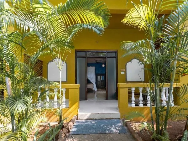 Justa Morjim Beach Resort And Spa