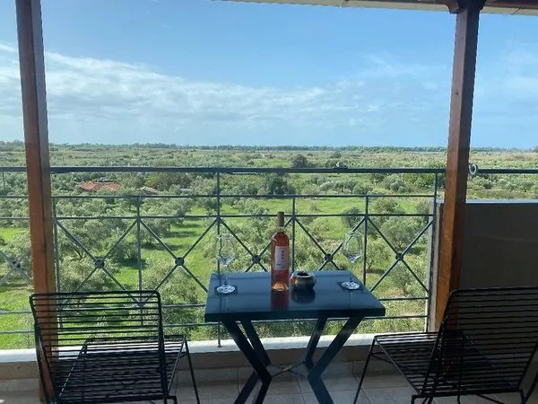 Kaiafas Lake Hotel