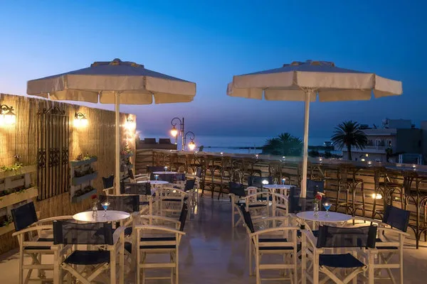 Kastro Beach Apartments