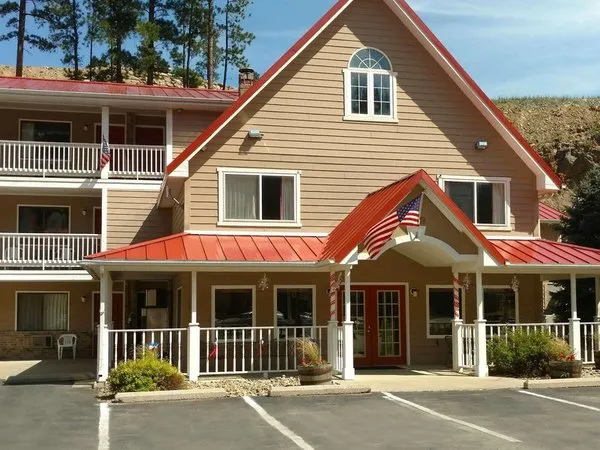 Keystone Boardwalk Inn & Suites