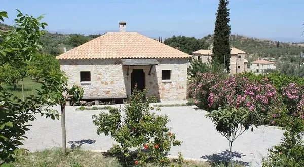 Klymeni Traditional Homes