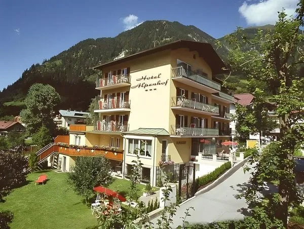 Kur- und Sporthotel Garni Alpenhof