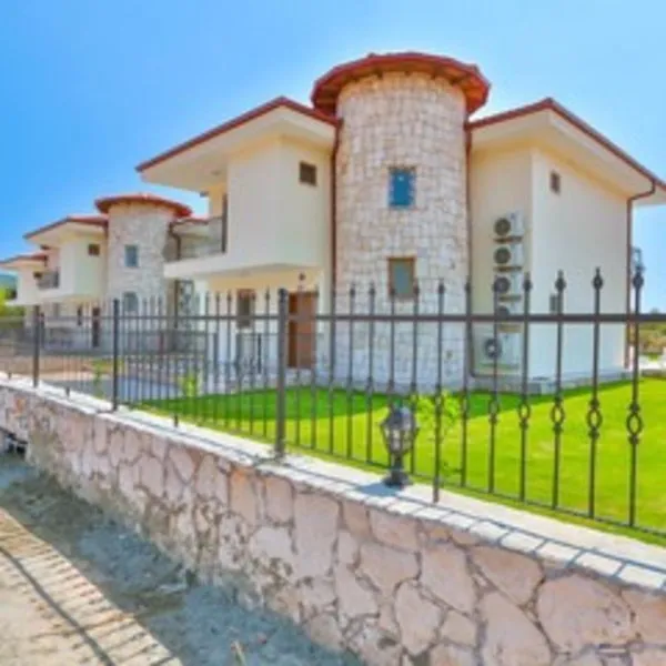 Kuytu Kas Houses