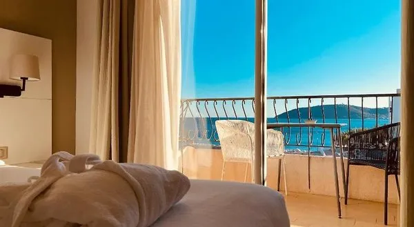 La Corniche Hôtel