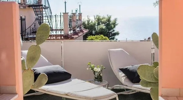 La Maladrina Apartments & Suites