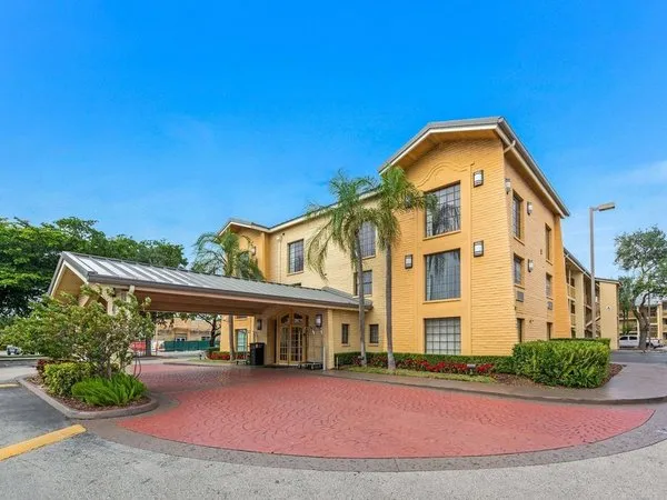 La Quinta Inn by Wyndham Miami Airport North
