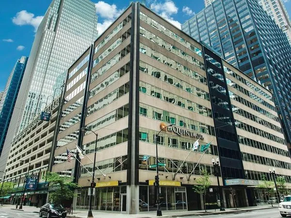 La Quinta Inn & Suites by Wyndham Chicago Downtown