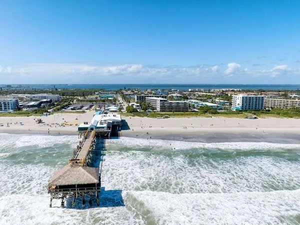 La Quinta Inn & Suites by Wyndham Cocoa Beach Oceanfront