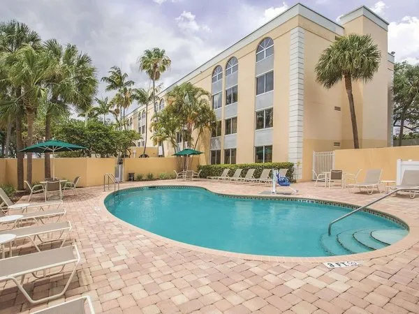 La Quinta Inn & Suites by Wyndham Fort Lauderdale Tamarac