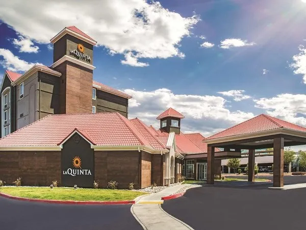 La Quinta Inn & Suites by Wyndham Las Vegas Summerlin Tech