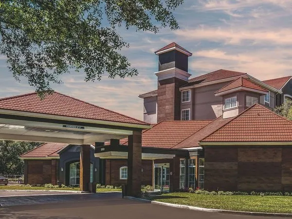 La Quinta Inn & Suites by Wyndham Orlando Lake Mary