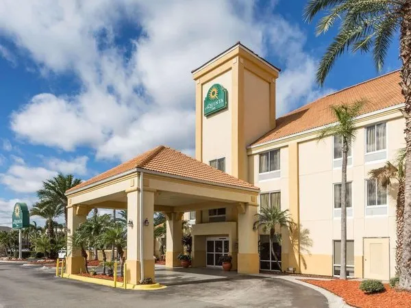 La Quinta Inn & Suites by Wyndham Orlando Universal area