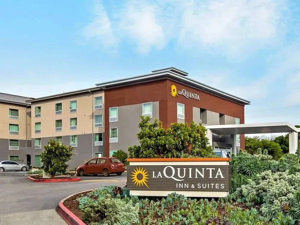 La Quinta Inn & Suites by Wyndham San Francisco Airport N