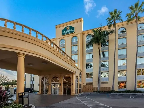 La Quinta Inn & Suites by Wyndham West Palm Beach Airport