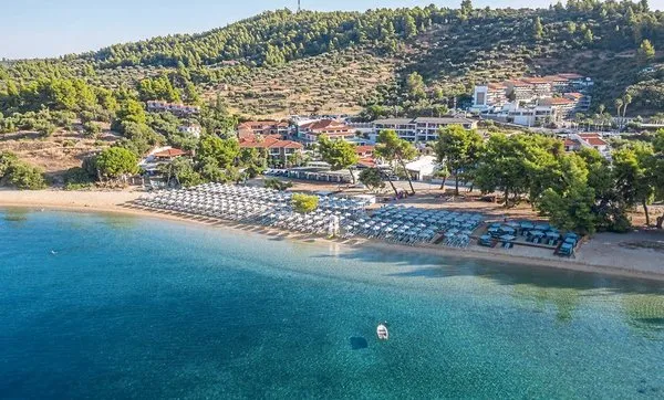 Lagomandra Beach Hotel
