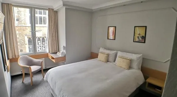Lancaster Hall Hotel