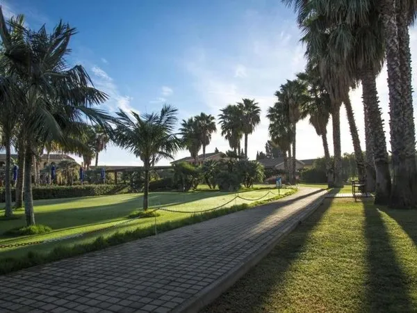 Lantana Apartments